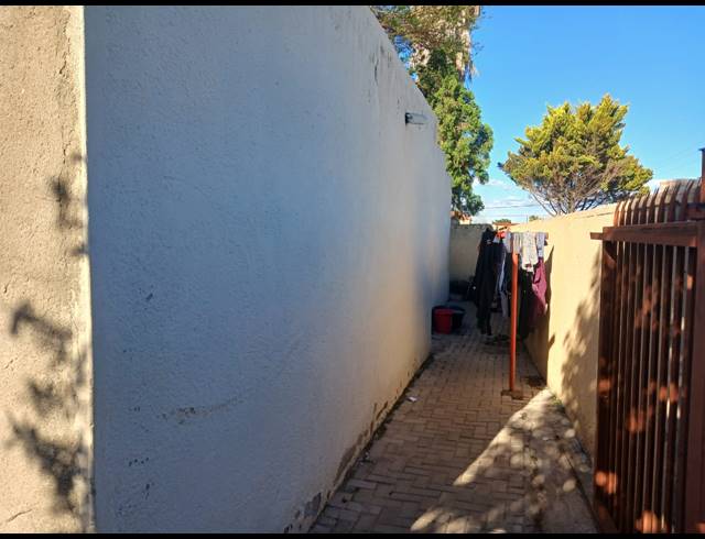 18 BEDROOM APARTMENT BLOCK FOR SALE IN SESHEGO 9A